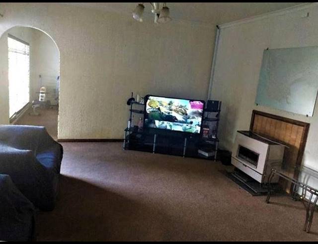 3 BEDROOM HOUSE FOR SALE IN VAN RIEBEECK PARK